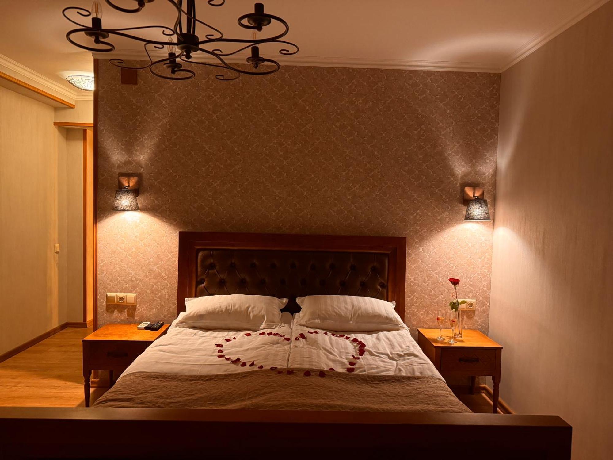 Vinoodor - Ვინოოდორ Hotel Telavi Buitenkant foto